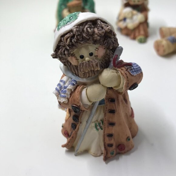 Vintage 1994 Cute as a Button Mary Rhyner Nativity Set 8 pieces Sew Cute!! - Picture 6 of 13